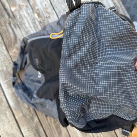 Camelbak Octane 16 backpack - Picture 4 of 4